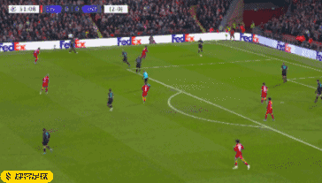 40岁依旧能飞，C罗对阵赛哈特海湾上演高难度倒钩破门