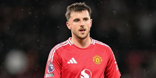 辽宁男篮在CBA杯赛中爆冷输给江苏男篮，外援选择引发争议，球迷对阵容实力和磨合表示不满。